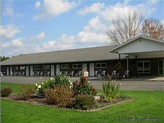 Red Carpet Inn On The Lake - Oneonta Esterno foto