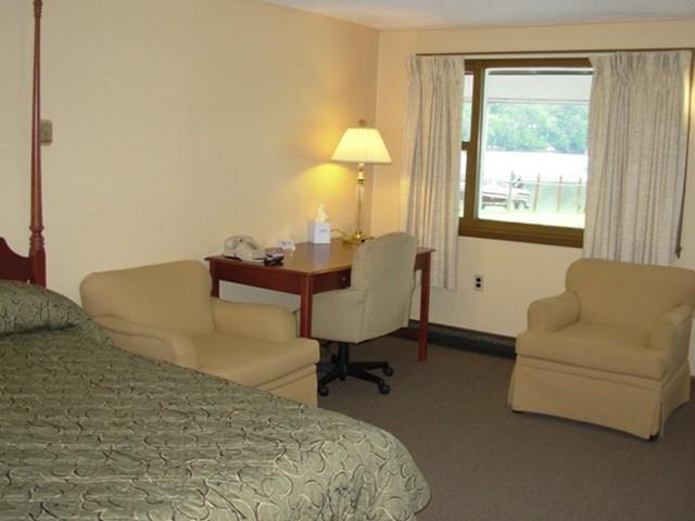 Red Carpet Inn On The Lake - Oneonta Camera foto