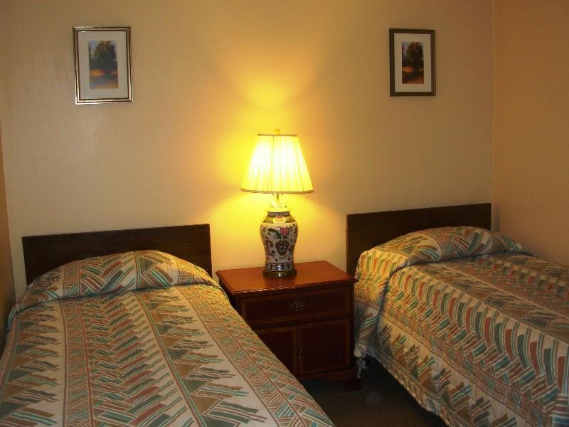 Red Carpet Inn On The Lake - Oneonta Camera foto