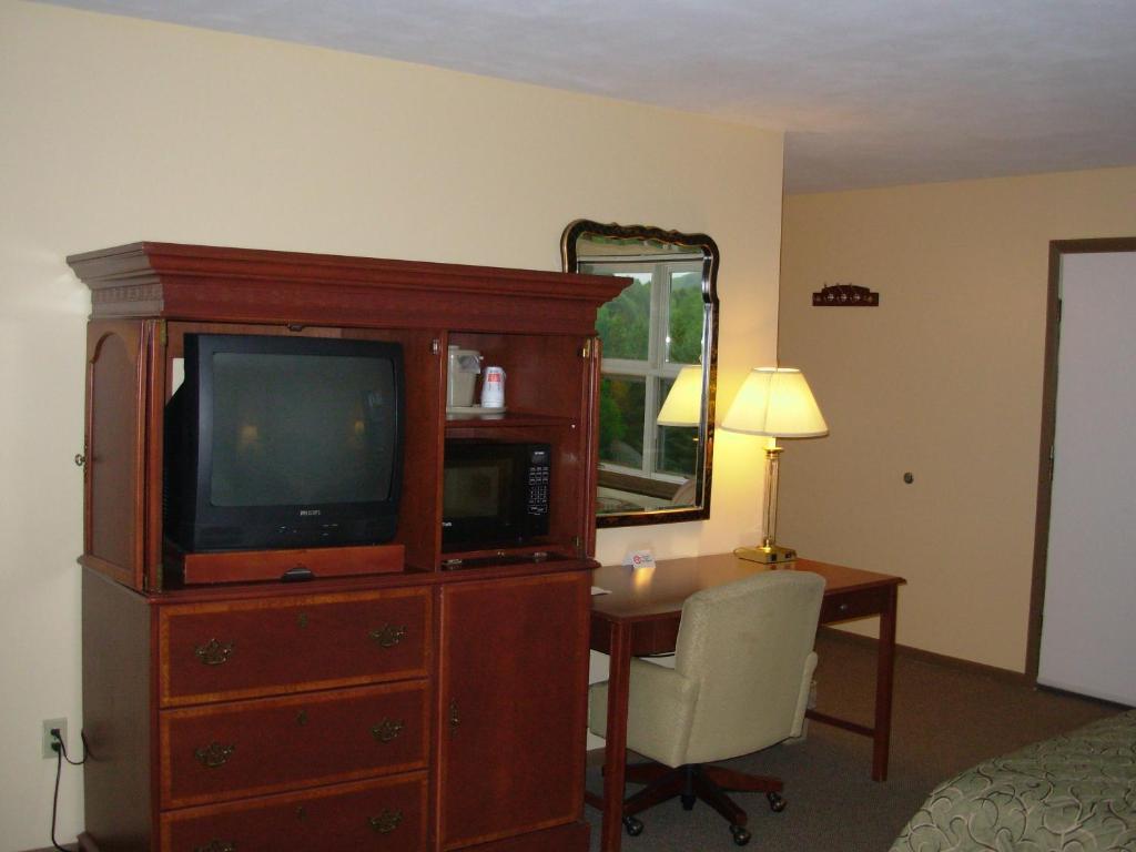 Red Carpet Inn On The Lake - Oneonta Camera foto