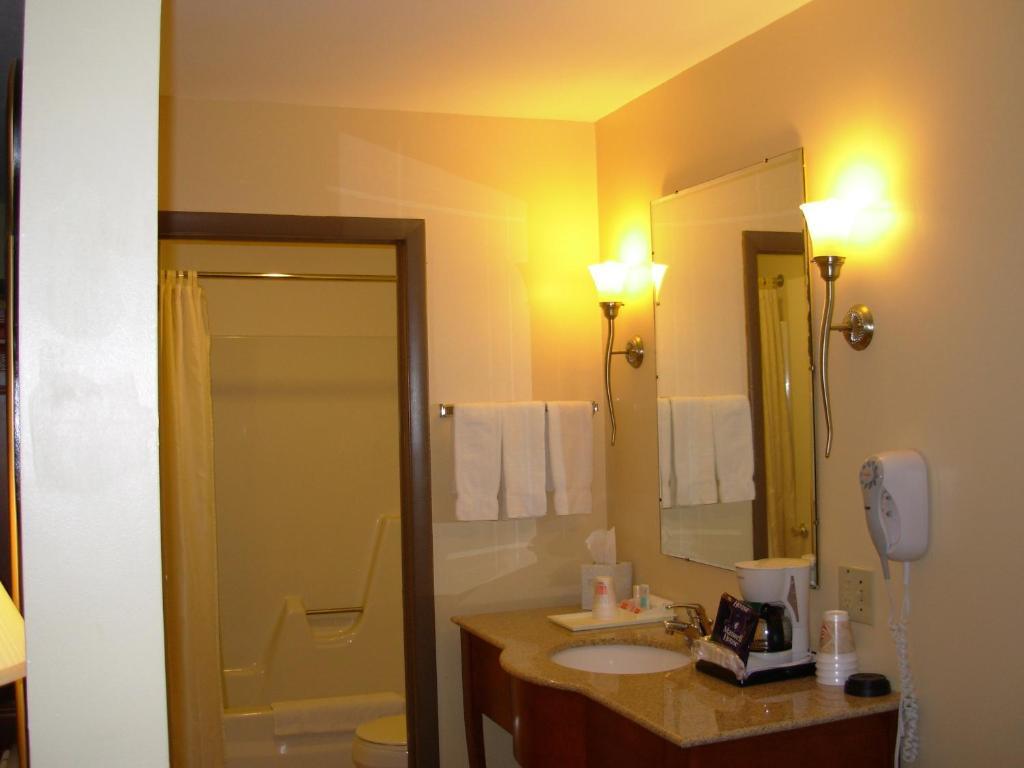 Red Carpet Inn On The Lake - Oneonta Camera foto